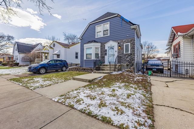 10044 S La Salle Street, Chicago, IL 60628