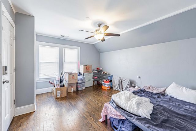 10044 S La Salle Street, Chicago, IL 60628
