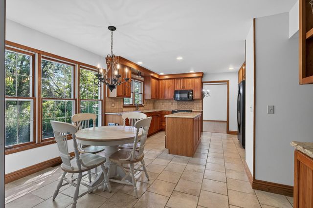 8906 138th Street Court, Apple Valley, MN 55124