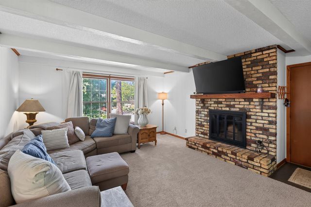 8906 138th Street Court, Apple Valley, MN 55124