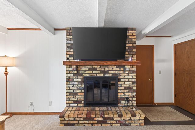 8906 138th Street Court, Apple Valley, MN 55124