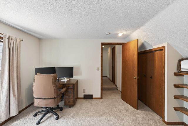 8906 138th Street Court, Apple Valley, MN 55124