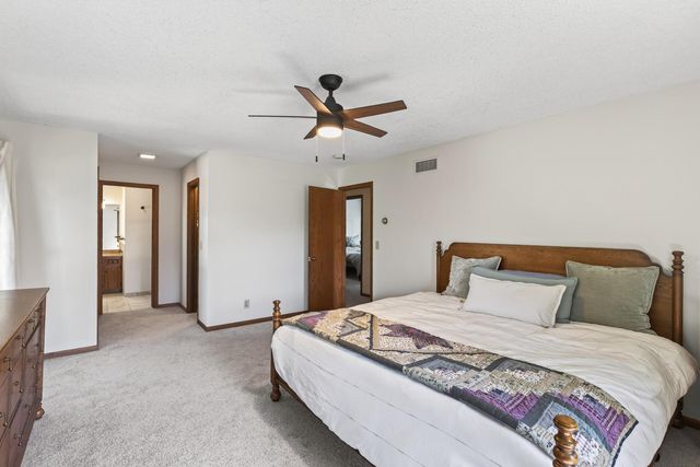 8906 138th Street Court, Apple Valley, MN 55124