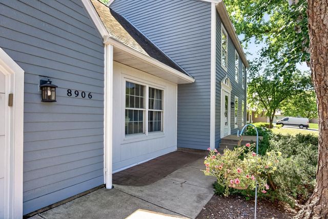 8906 138th Street Court, Apple Valley, MN 55124