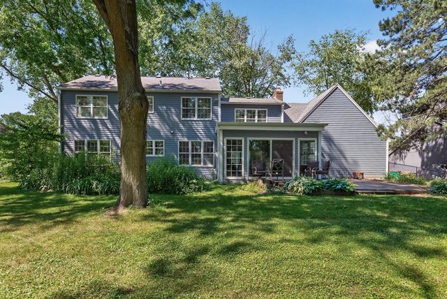8906 138th Street Court, Apple Valley, MN 55124