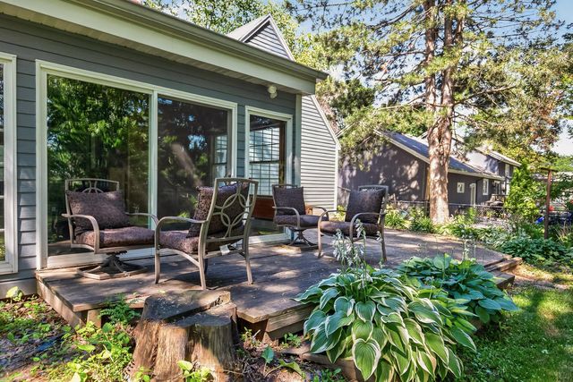 8906 138th Street Court, Apple Valley, MN 55124
