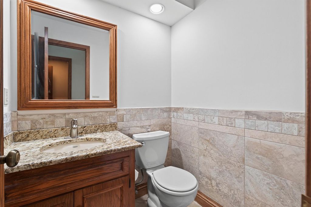 8906 138th Street Court, Apple Valley, MN 55124 — photo 5