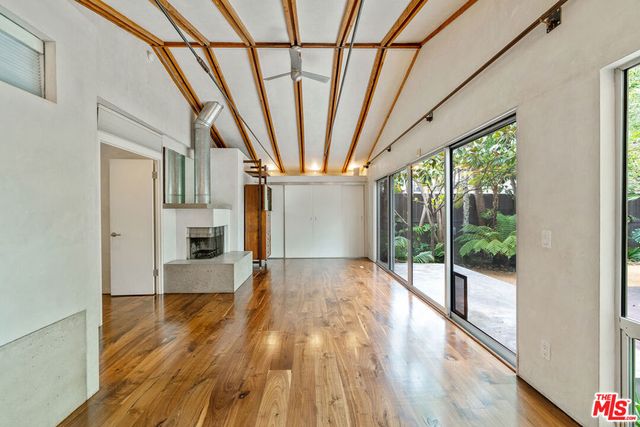 625 Santa Clara Avenue, Venice, CA 90291