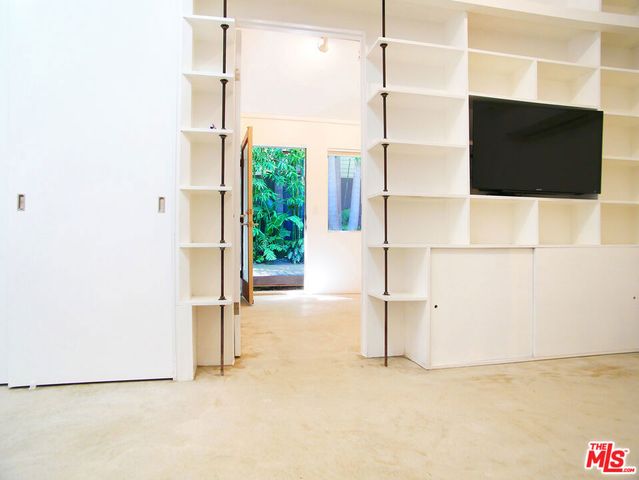 625 Santa Clara Avenue, Venice, CA 90291