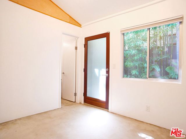 625 Santa Clara Avenue, Venice, CA 90291