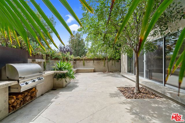 625 Santa Clara Avenue, Venice, CA 90291