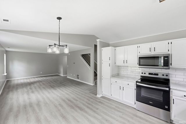 8931 Whispering Woods Drive, Fort Wayne, IN 46804
