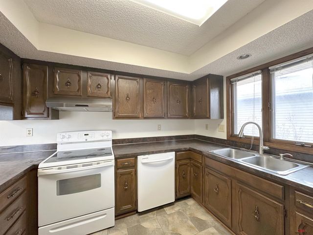 730 W Sumner Circle, Lincoln, NE 68522