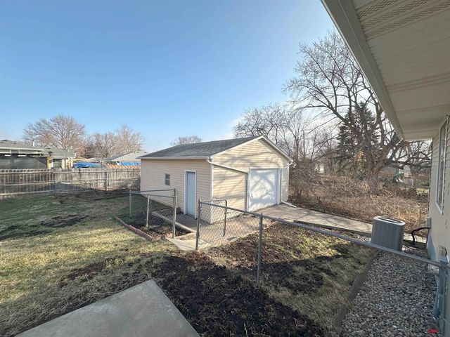 730 W Sumner Circle, Lincoln, NE 68522
