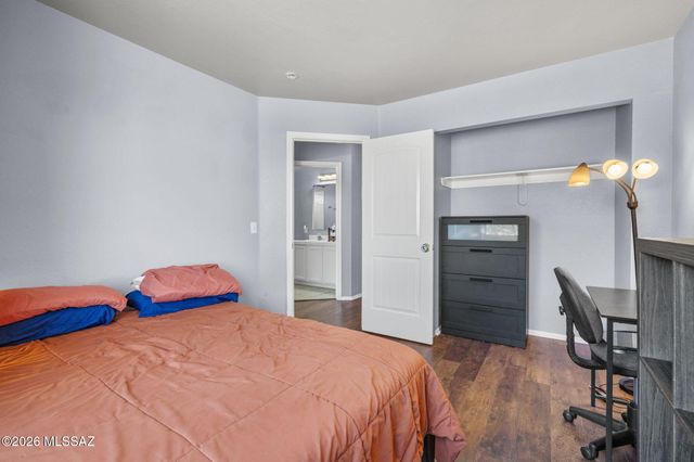 8017 S Wild Primrose Avenue, Tucson, AZ 85747