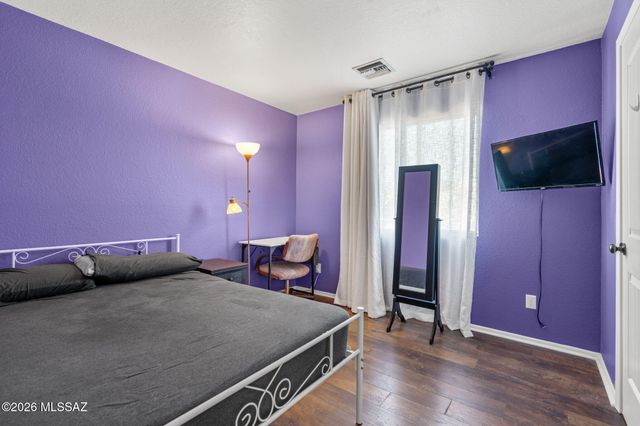8017 S Wild Primrose Avenue, Tucson, AZ 85747
