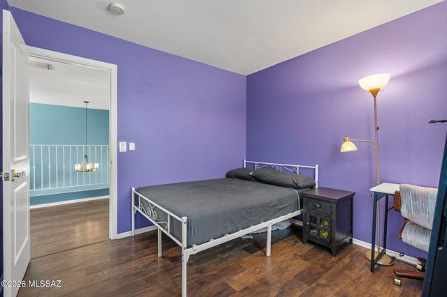 8017 S Wild Primrose Avenue, Tucson, AZ 85747