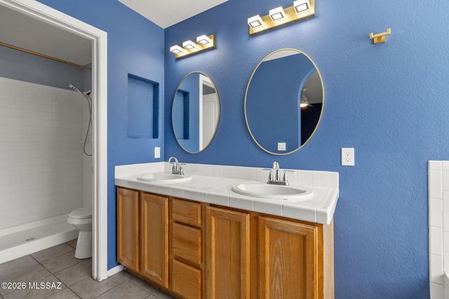 8017 S Wild Primrose Avenue, Tucson, AZ 85747
