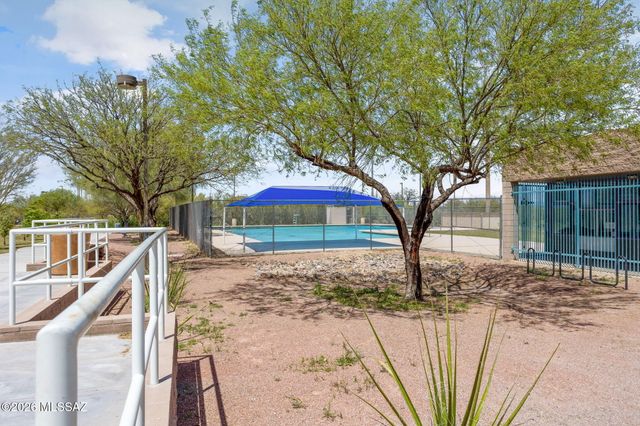 8017 S Wild Primrose Avenue, Tucson, AZ 85747