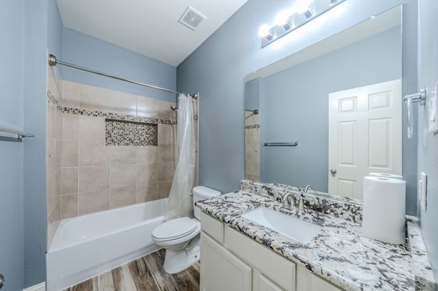 1717 Lake Eden Drive, Euless, TX 76039