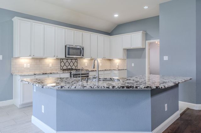 1717 Lake Eden Drive, Euless, TX 76039