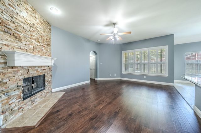 1717 Lake Eden Drive, Euless, TX 76039