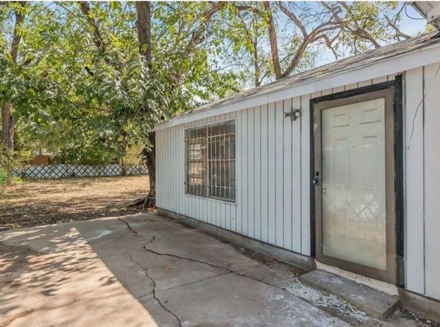 3453 Wayside Avenue, Fort Worth, TX 76110