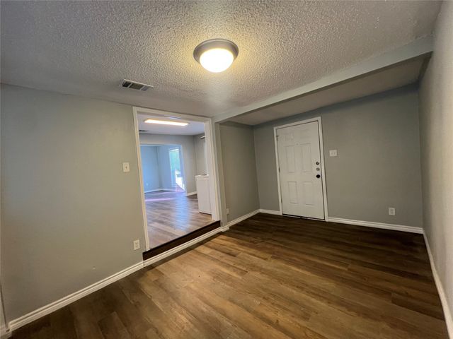 3453 Wayside Avenue, Fort Worth, TX 76110