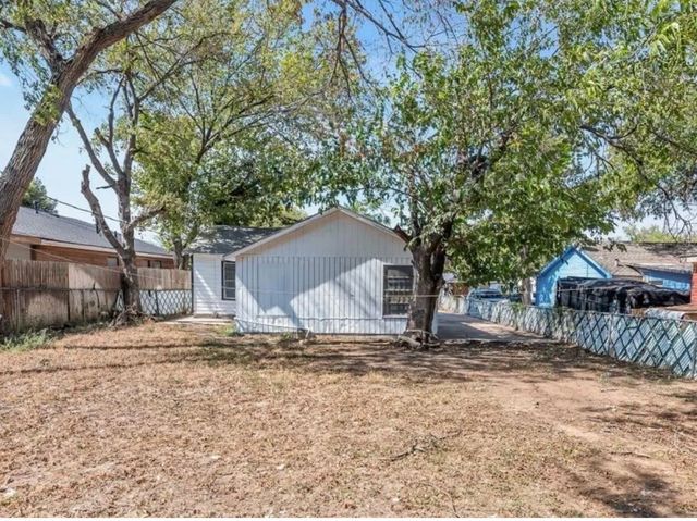 3453 Wayside Avenue, Fort Worth, TX 76110