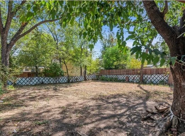 3453 Wayside Avenue, Fort Worth, TX 76110