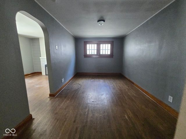 2425 S 6th Street, Terre Haute, IN 47802