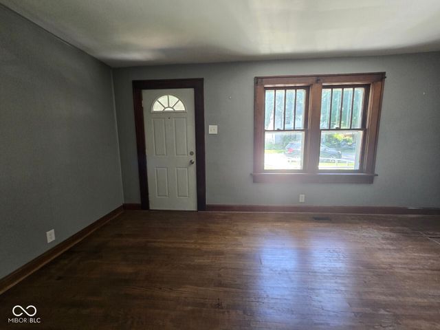 2425 S 6th Street, Terre Haute, IN 47802