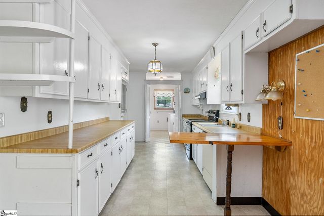 120 Robbie Court, Easley, SC 29642