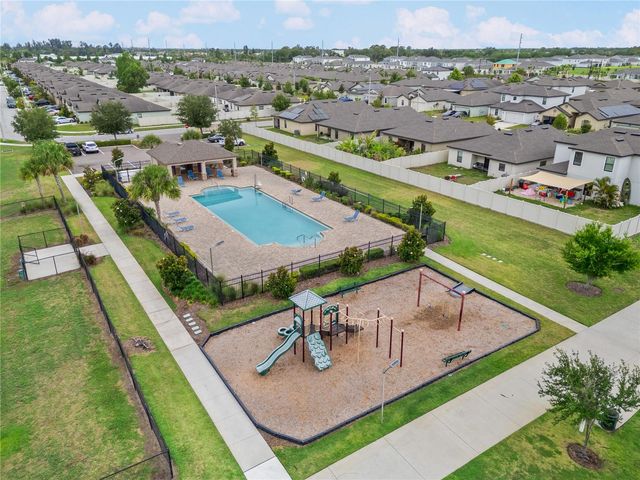 1731 CHATHAM GREEN CIRCLE, Ruskin, FL 33570