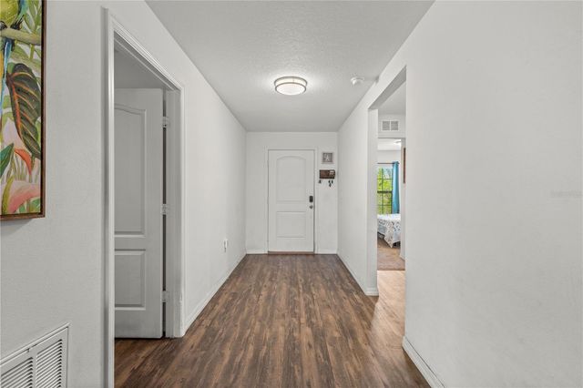 1731 CHATHAM GREEN CIRCLE, Ruskin, FL 33570