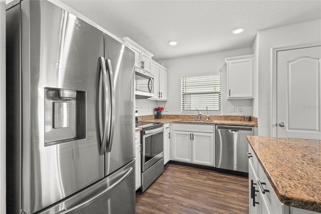1731 CHATHAM GREEN CIRCLE, Ruskin, FL 33570