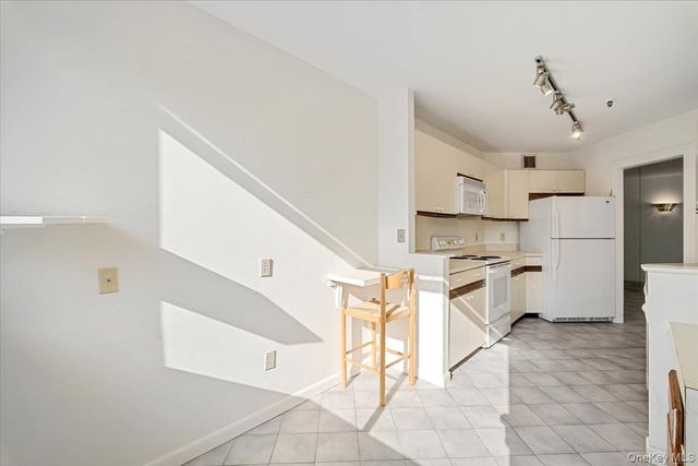 25 Rockledge Avenue 105W, White Plains, NY 10601