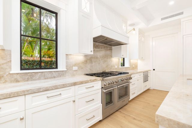 315 Avila Road, West Palm Beach, FL 33405