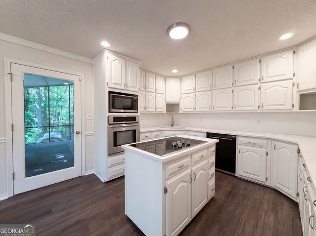 265 Oak Hill Drive, Fayetteville, GA 30214