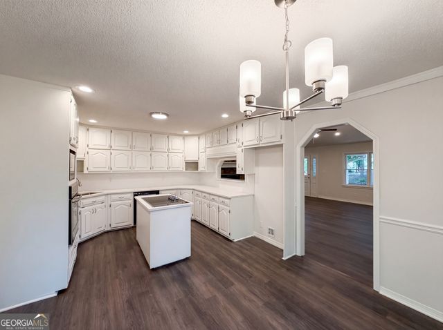 265 Oak Hill Drive, Fayetteville, GA 30214