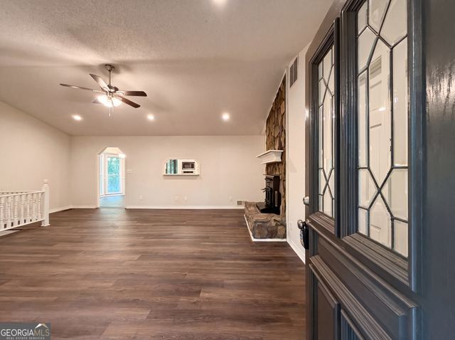 265 Oak Hill Drive, Fayetteville, GA 30214