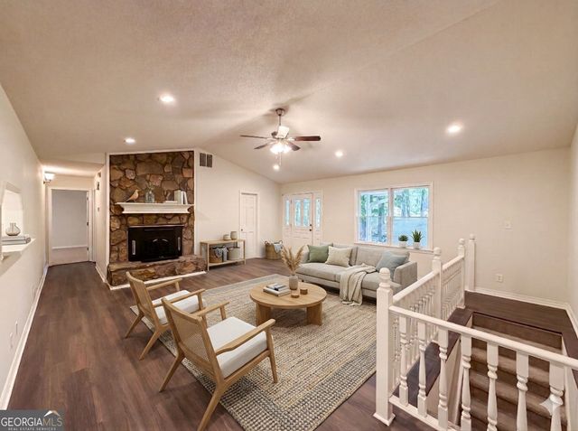 265 Oak Hill Drive, Fayetteville, GA 30214