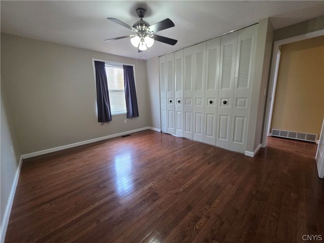 5484 Caughdenoy Road, Clay, NY 13041