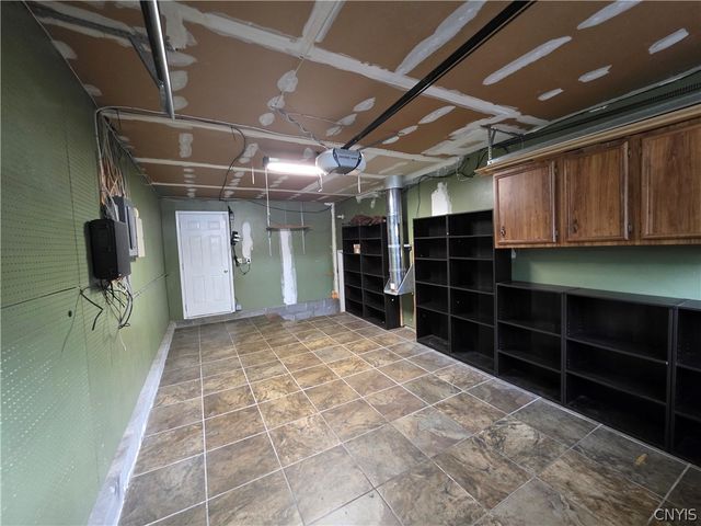 5484 Caughdenoy Road, Clay, NY 13041