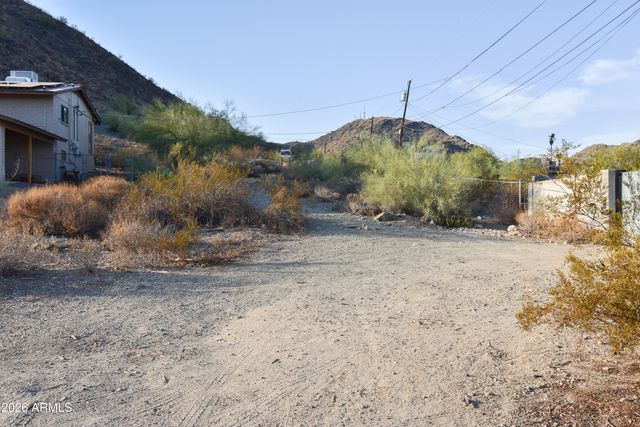30 W VOGEL Avenue, Phoenix, AZ 85021