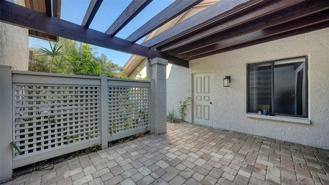3106 WINDRUSH BOURNE 2, Sarasota, FL 34235