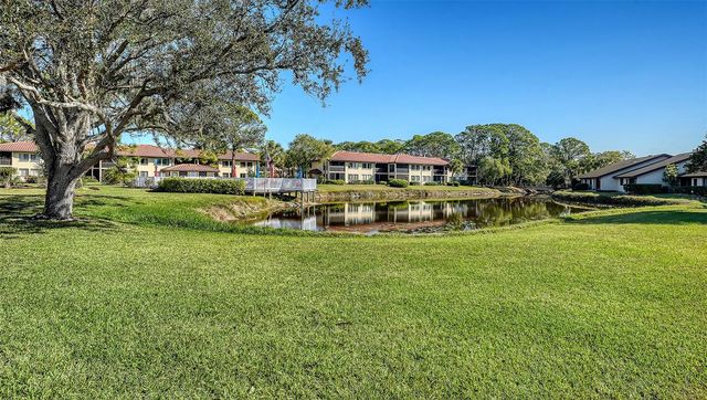 3106 WINDRUSH BOURNE 2, Sarasota, FL 34235