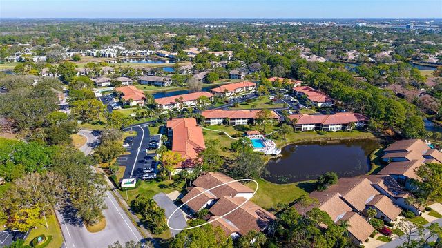 3106 WINDRUSH BOURNE 2, Sarasota, FL 34235