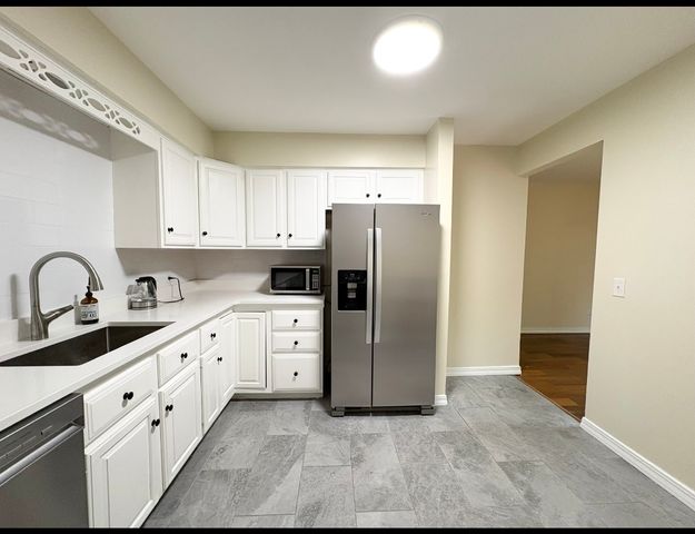 2343 Ogden Avenue N 3, Downers Grove, IL 60515