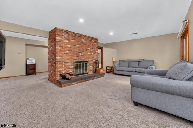 4 Craig Rd, Readington Twp., NJ 08853